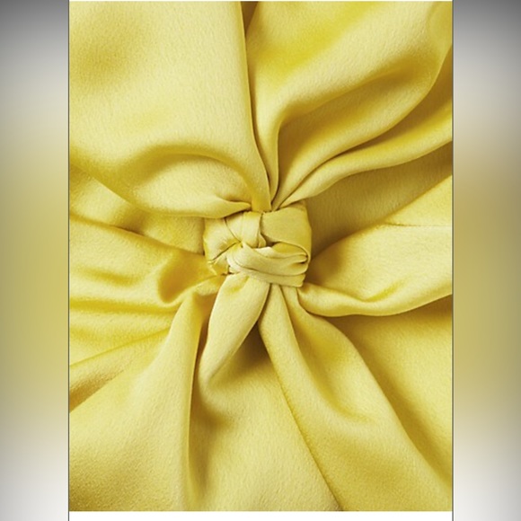 Demeter Cut-Out Knotted Minidress by Frame and Partners in yellow - Picture 2 of 7